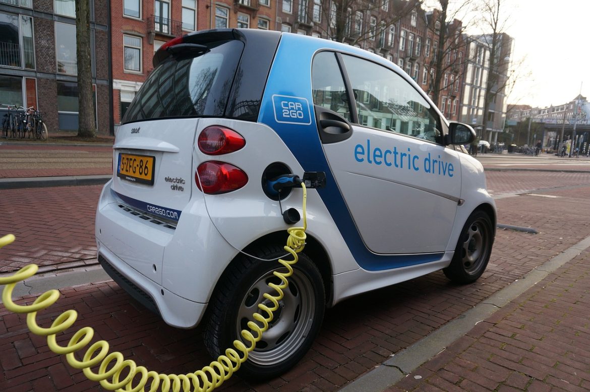 Electric Vehicle Sales Often Hinge on Political Affiliation (Pixabay)