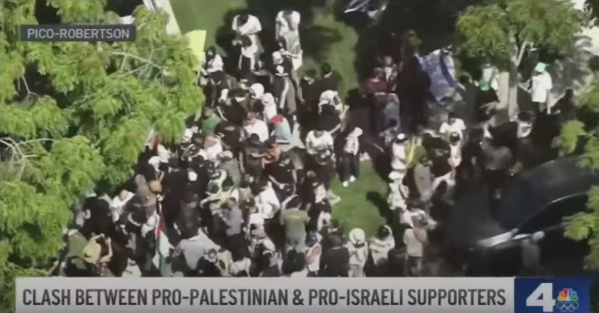 Pro-Palestinian, Pro-Israeli Demonstrators Clash Outside Los Angeles Synagogue